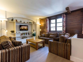 Duplex de standing 5 pièces au cœur du vieux village de Val-d'Isère, skis aux pieds - FR-1-694-137